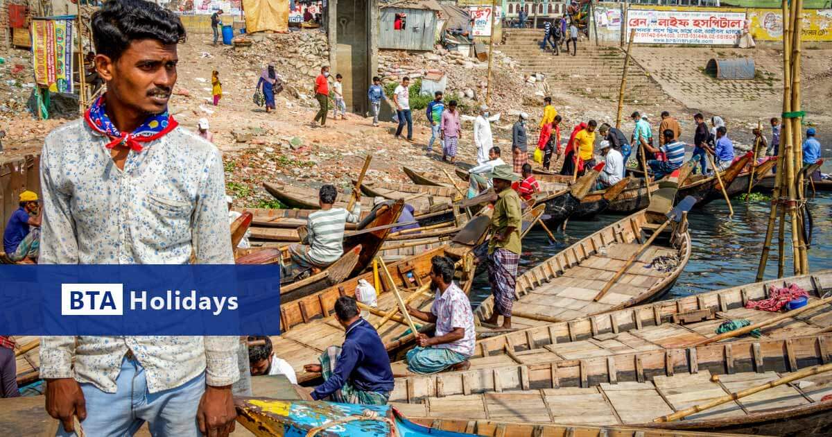 Photo of a bustling river port that you'll visit on our Old Dhaka Tour